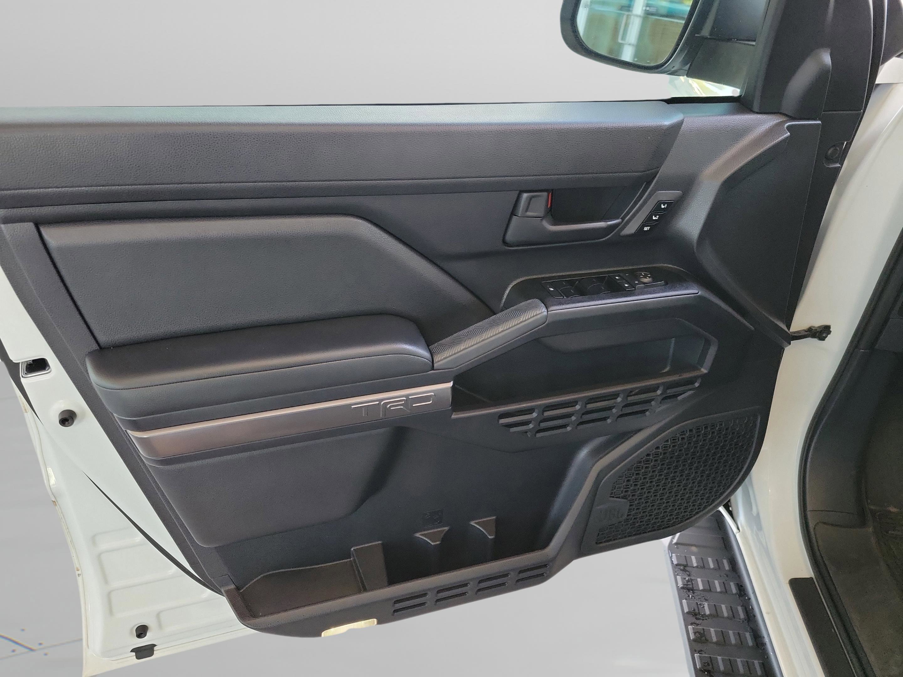Certified 2025 Toyota 4Runner TRD Off-Road Premium AWD/4WD image 6
