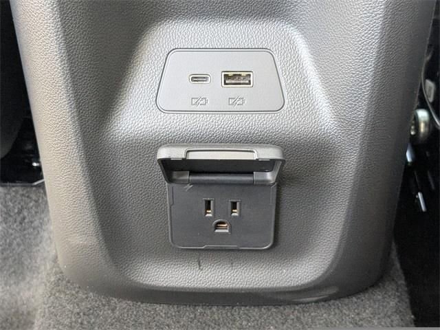 New 2026 Buick Envision Avenir image 17