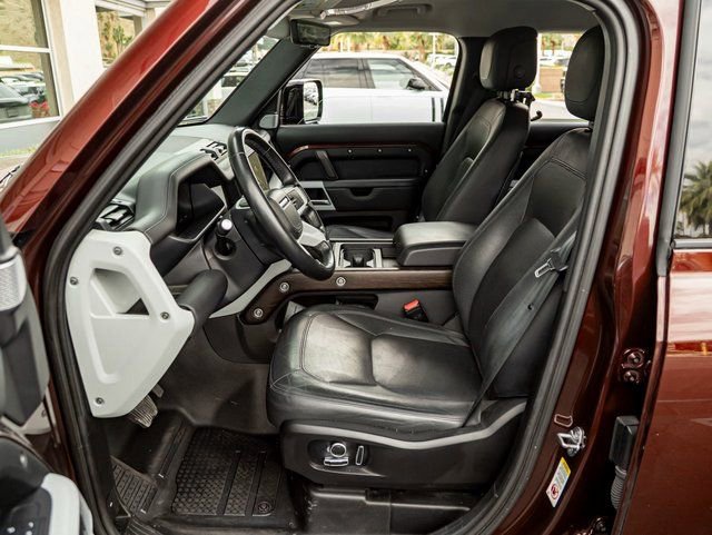 Used 2023 Land Rover Defender 130 First Edition image 16