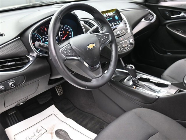 Used 2016 Chevrolet Malibu LT image 13