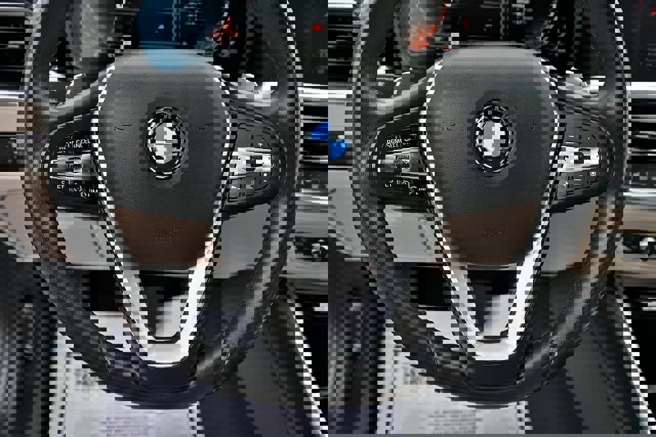 Used 2021 BMW 330i Sedan w/ Driving Assistance Package image 20