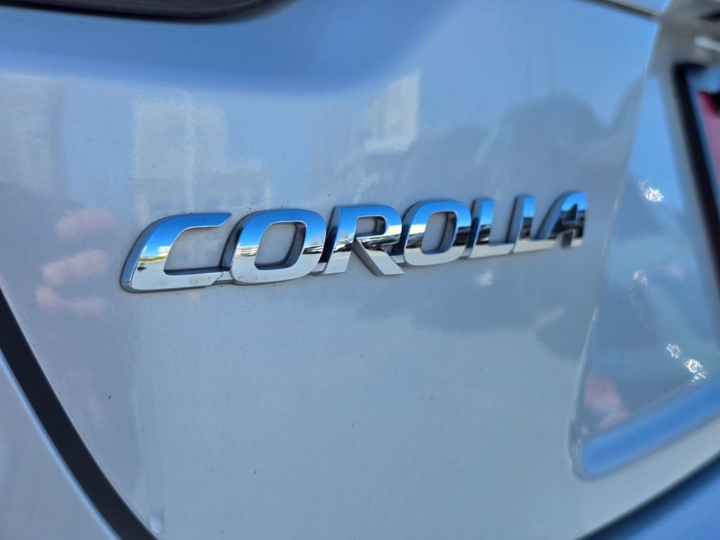 Used 2023 Toyota Corolla XSE FWD image 14