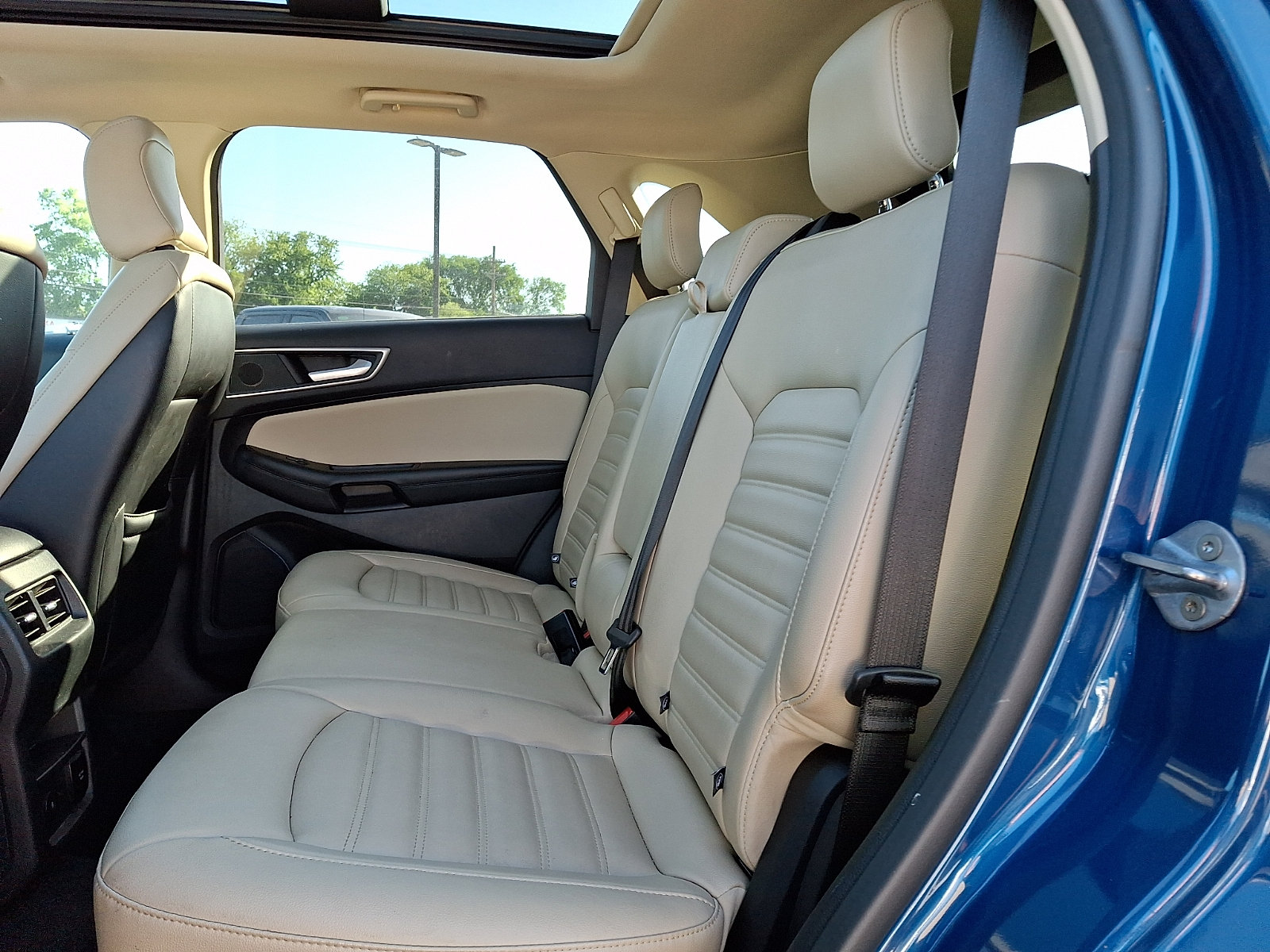 Certified 2024 Ford Edge SEL w/ Convenience Package AWD/4WD image 10
