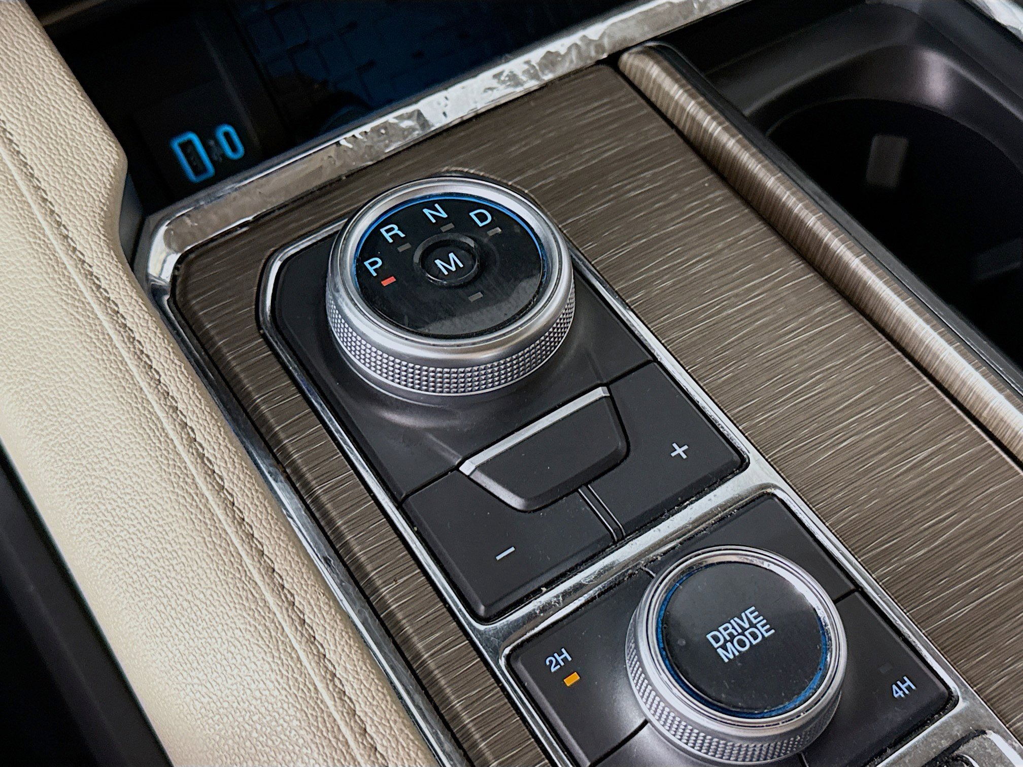 Used 2022 Ford Expedition Limited image 20