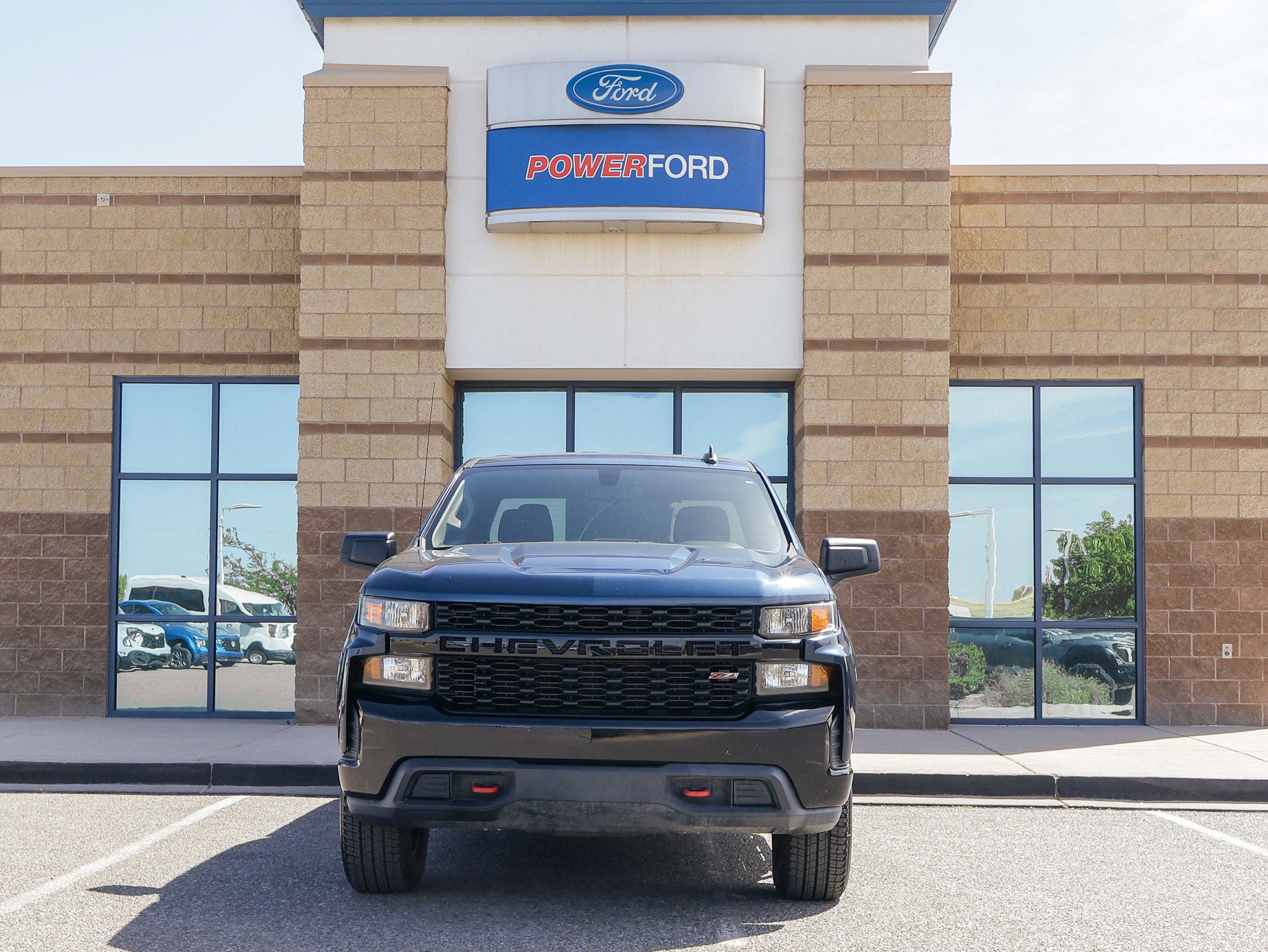 Used 2019 Chevrolet Silverado 1500 Custom Trail Boss w/ Custom Convenience Package AWD/4WD image 3