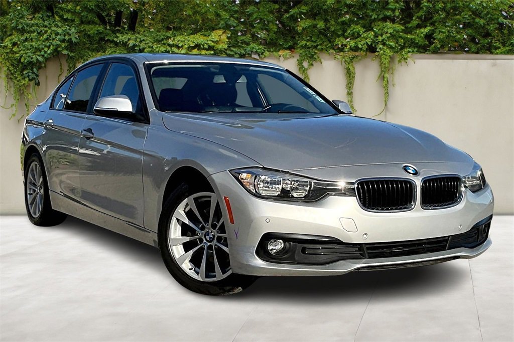 Used 2017 BMW 320i Sedan