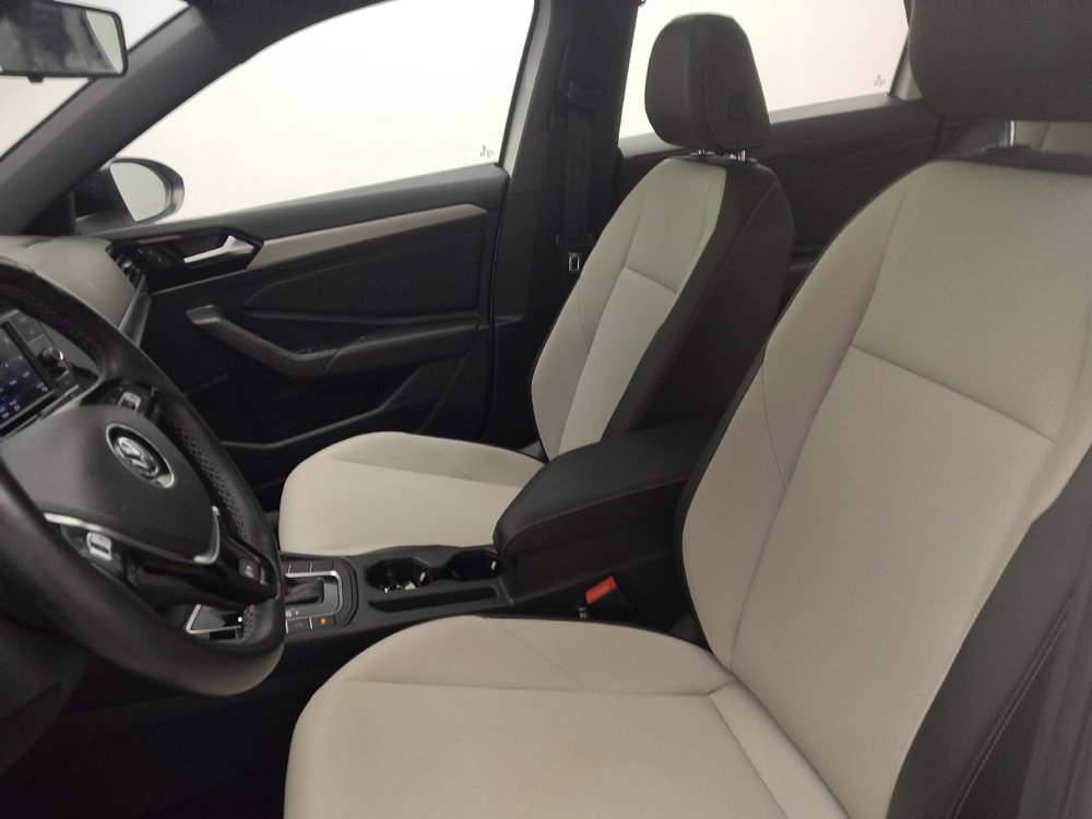 Used 2020 Volkswagen Jetta R-Line w/ R-Line Cold Weather Package FWD image 17