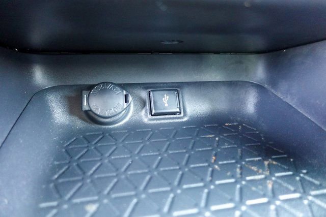 Used 2022 Toyota RAV4 SE image 21