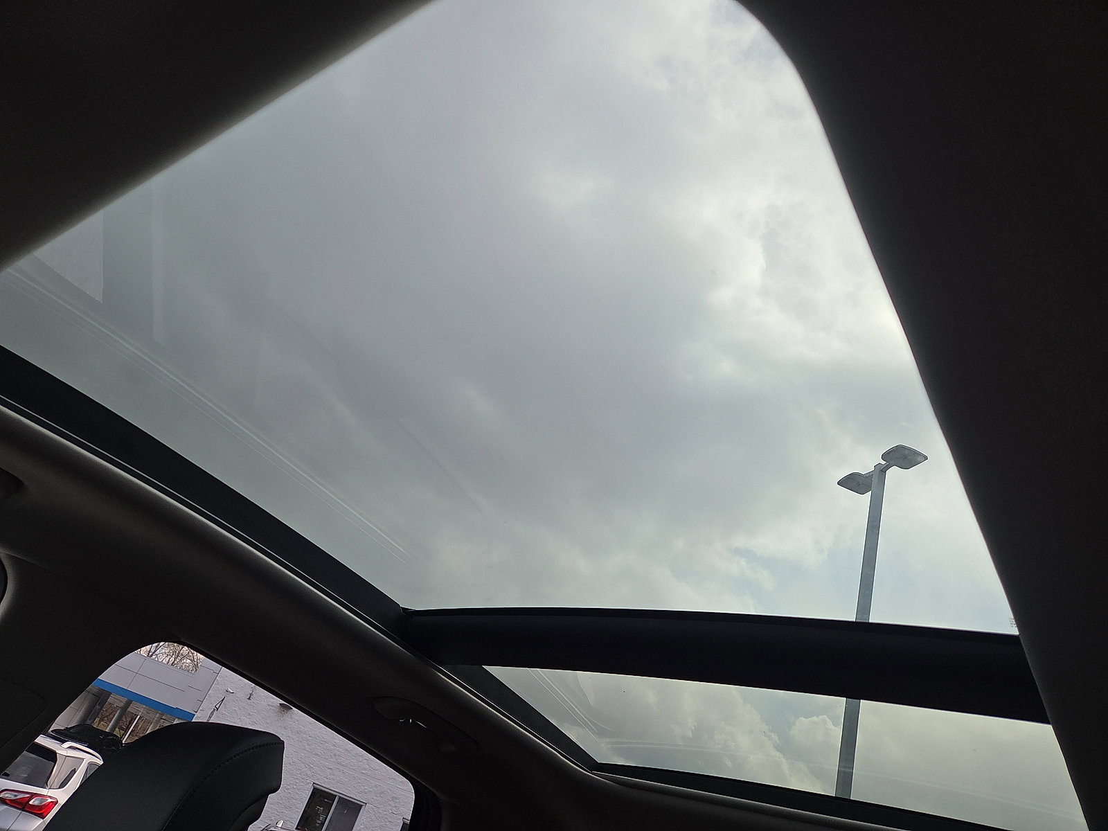 Used 2025 Kia Sportage SX Prestige image 24