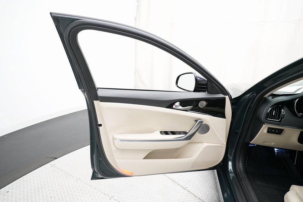 Certified 2023 Kia Stinger GT-Line w/ Sun & Sound Package image 27