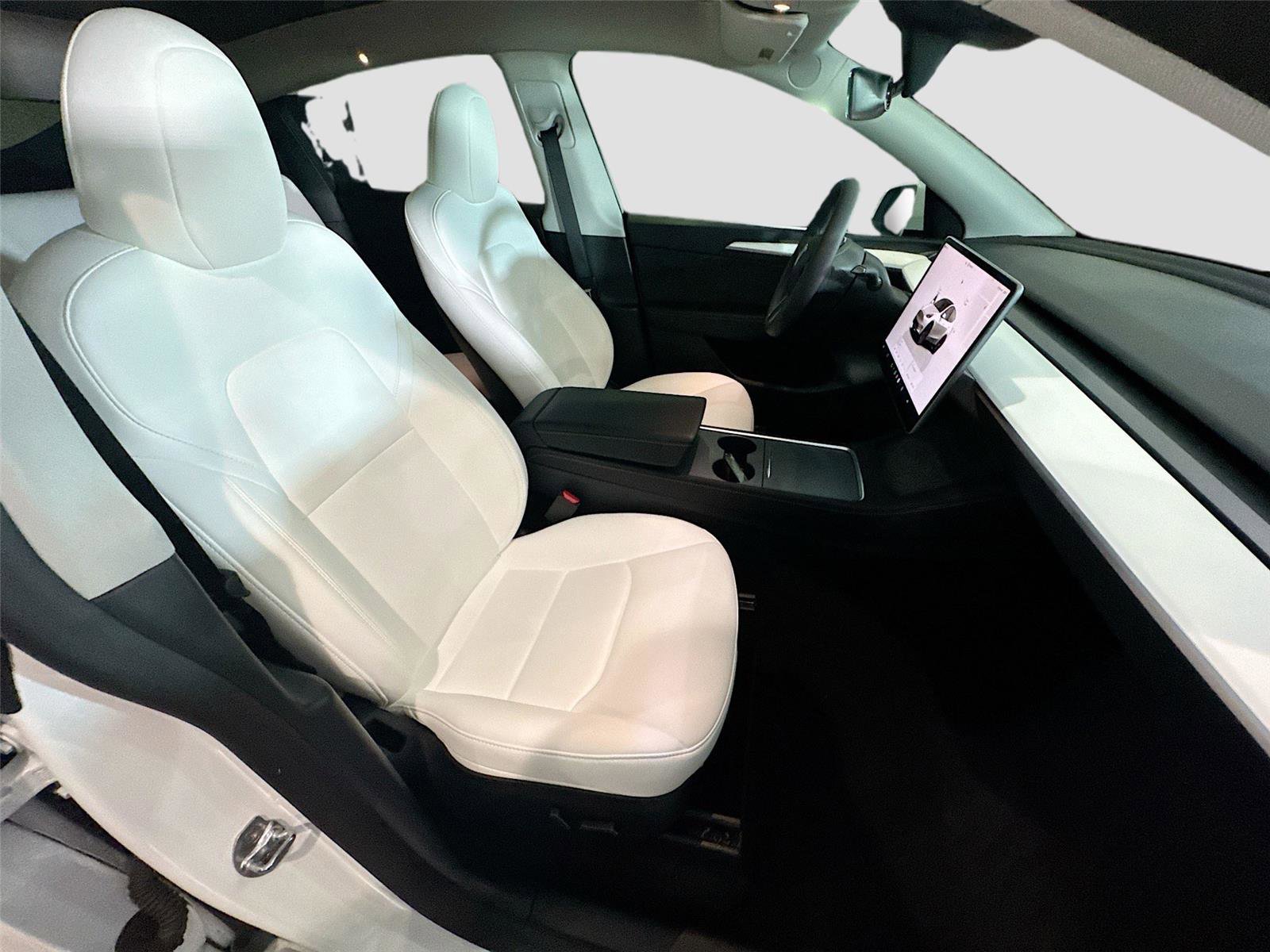 Used 2025 Tesla Model Y Long Range AWD/4WD image 15