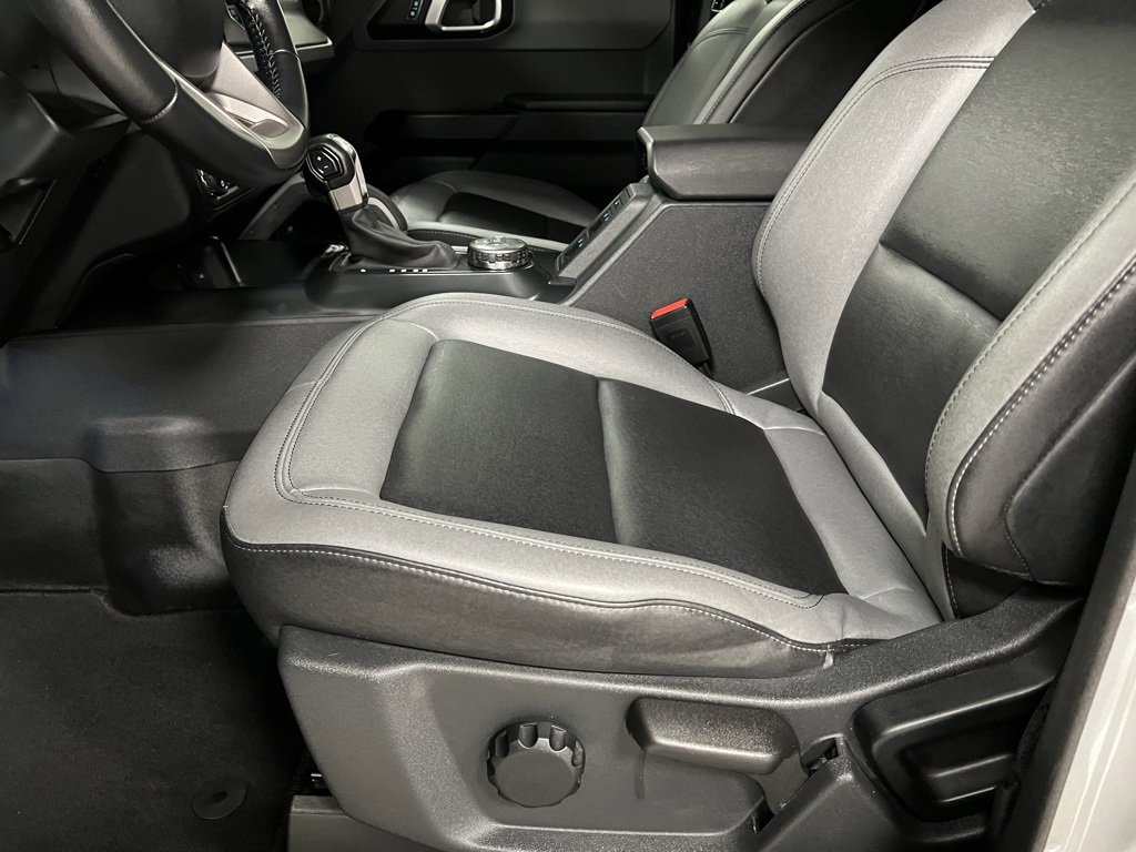 Used 2024 Ford Bronco Big Bend image 25