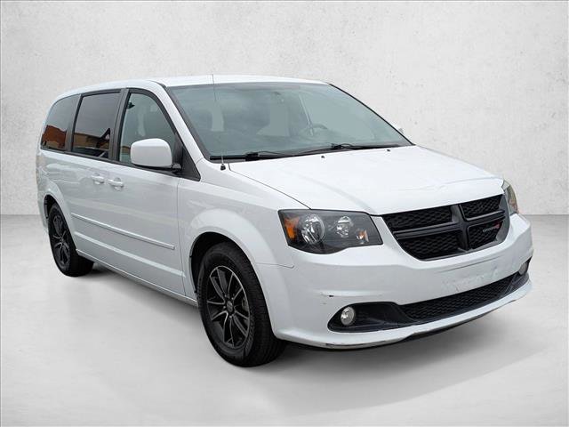 Used 2016 Dodge Grand Caravan SXT image 3