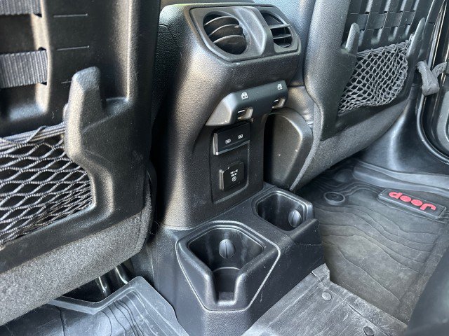 Used 2021 Jeep Gladiator Rubicon AWD/4WD image 19