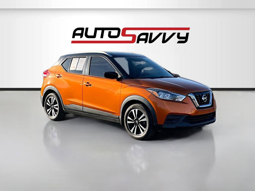 Used 2019 Nissan Kicks SV image 1
