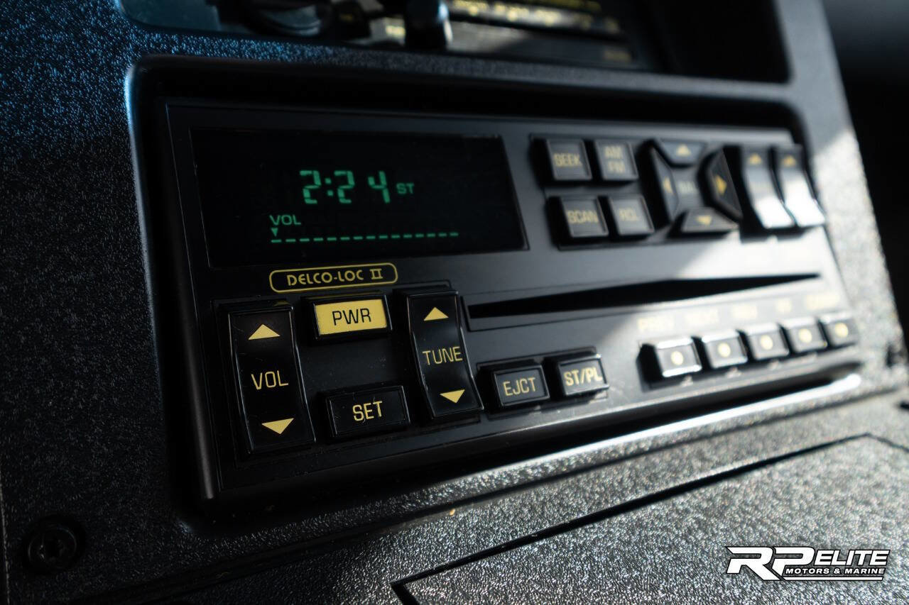 Used 1991 Chevrolet Camaro Z28 RWD image 73