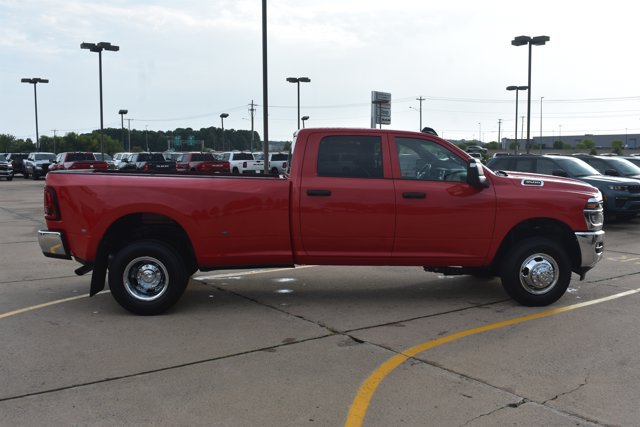 New 2026 RAM 3500 Tradesman w/ Chrome Appearance Group A AWD/4WD image 4