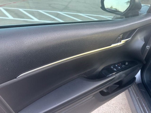 Used 2019 Toyota Camry LE FWD image 9