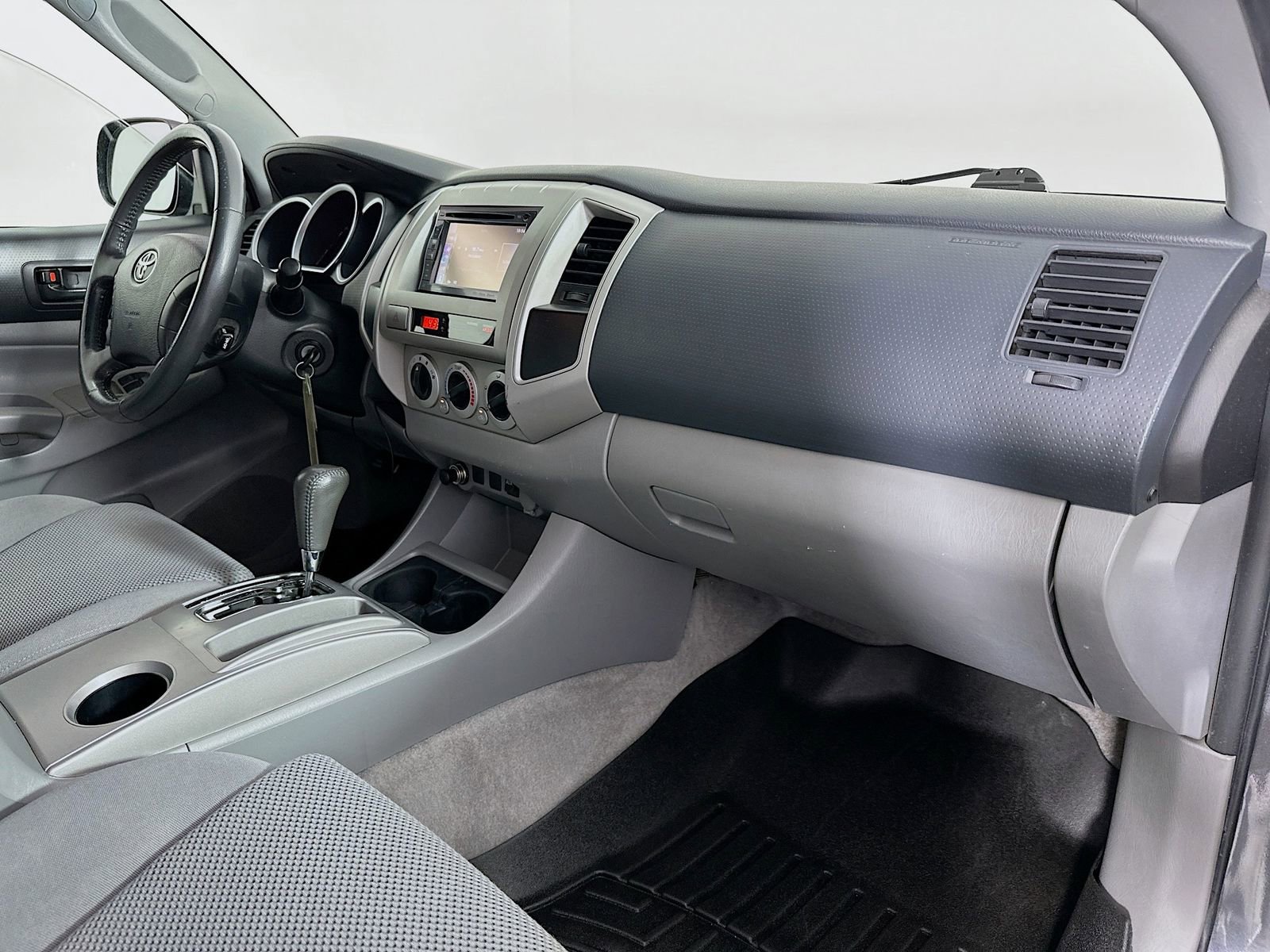 Used 2011 Toyota Tacoma PreRunner w/ TRD Sport Pkg RWD image 26