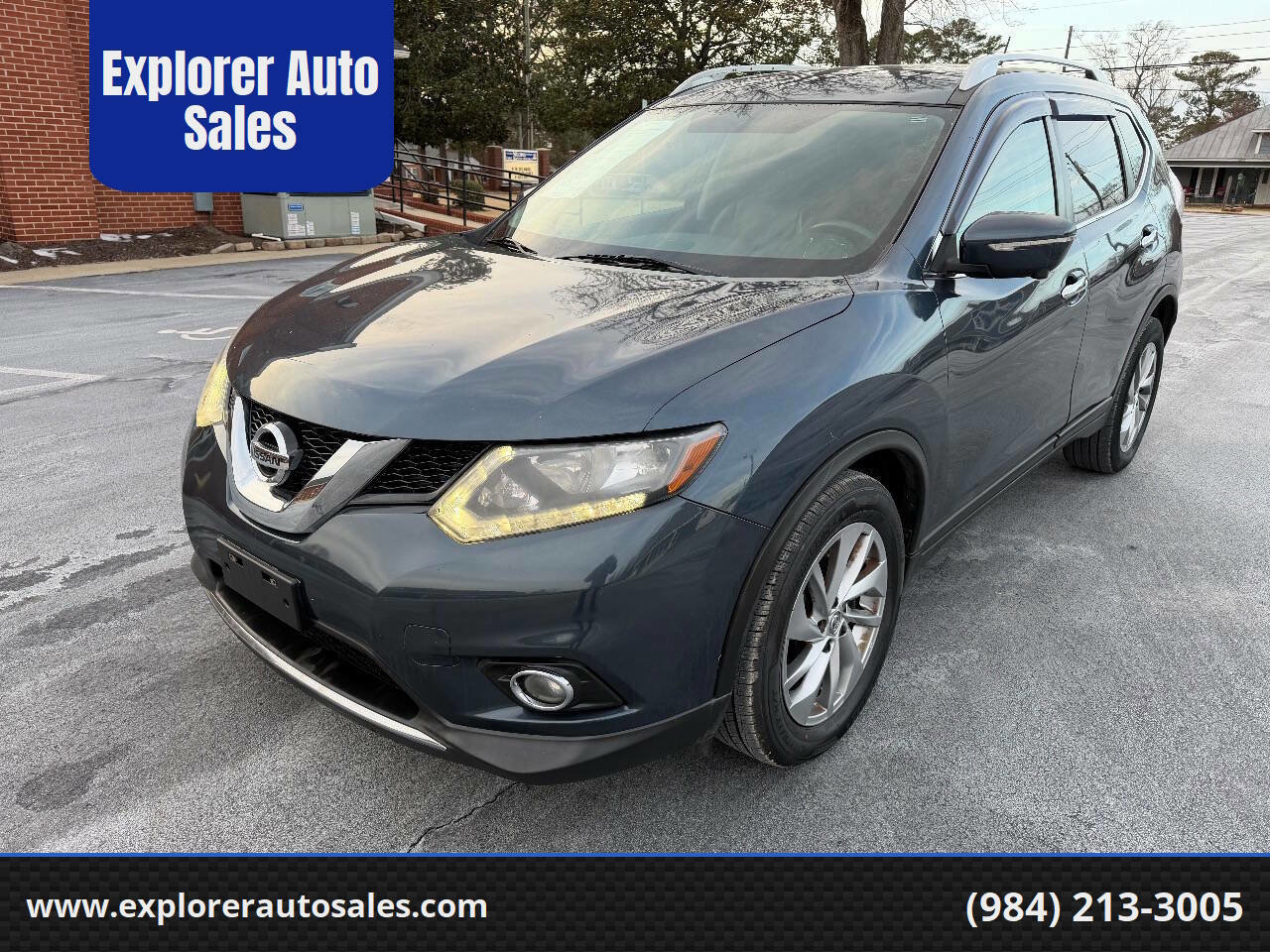 Used 2015 Nissan Rogue SL image 1