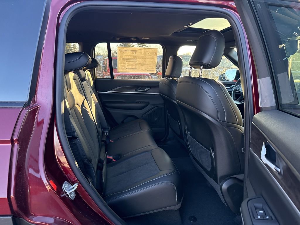 New 2026 Jeep Grand Cherokee Laredo image 26