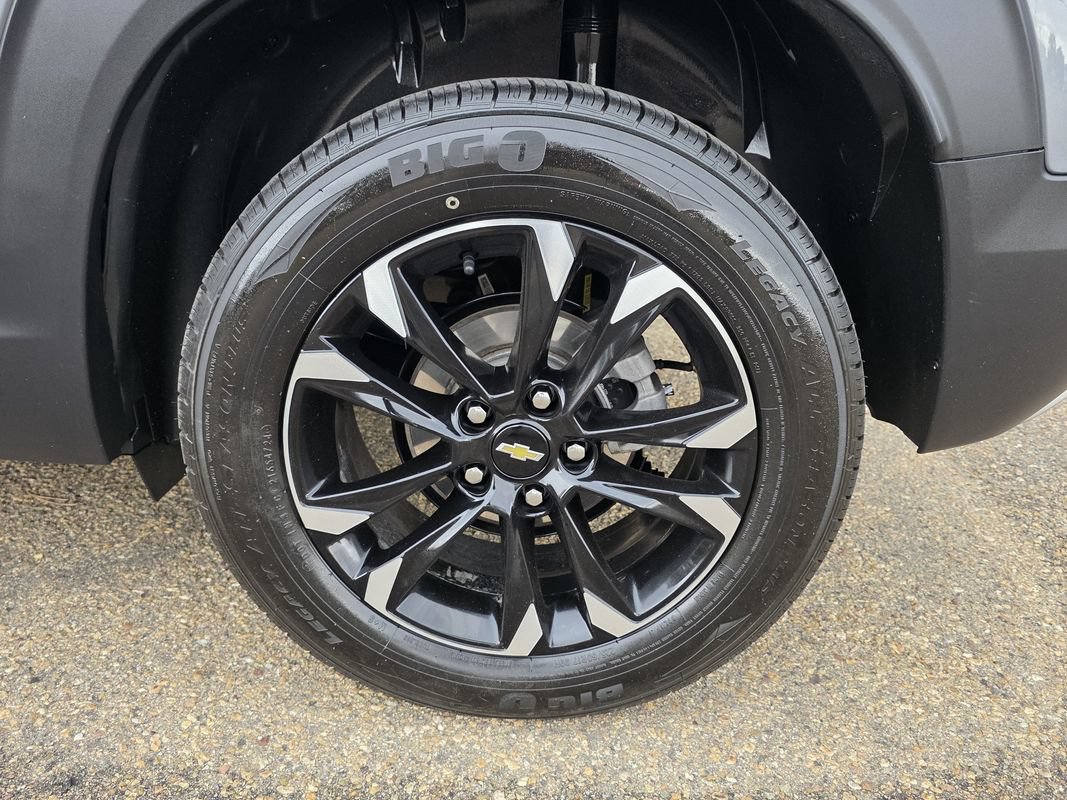 Used 2021 Chevrolet TrailBlazer LT w/ Premium Seating Package AWD/4WD image 39