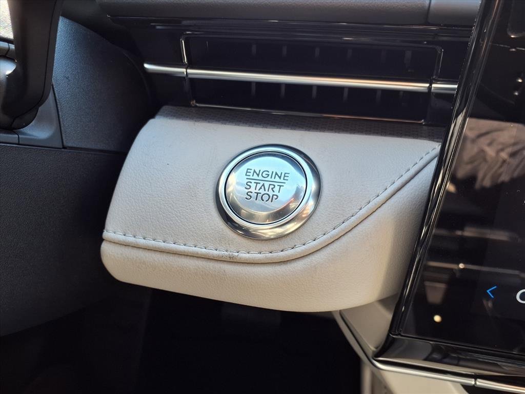 New 2026 Lincoln Nautilus Premier w/ Jet Appearance Package image 7