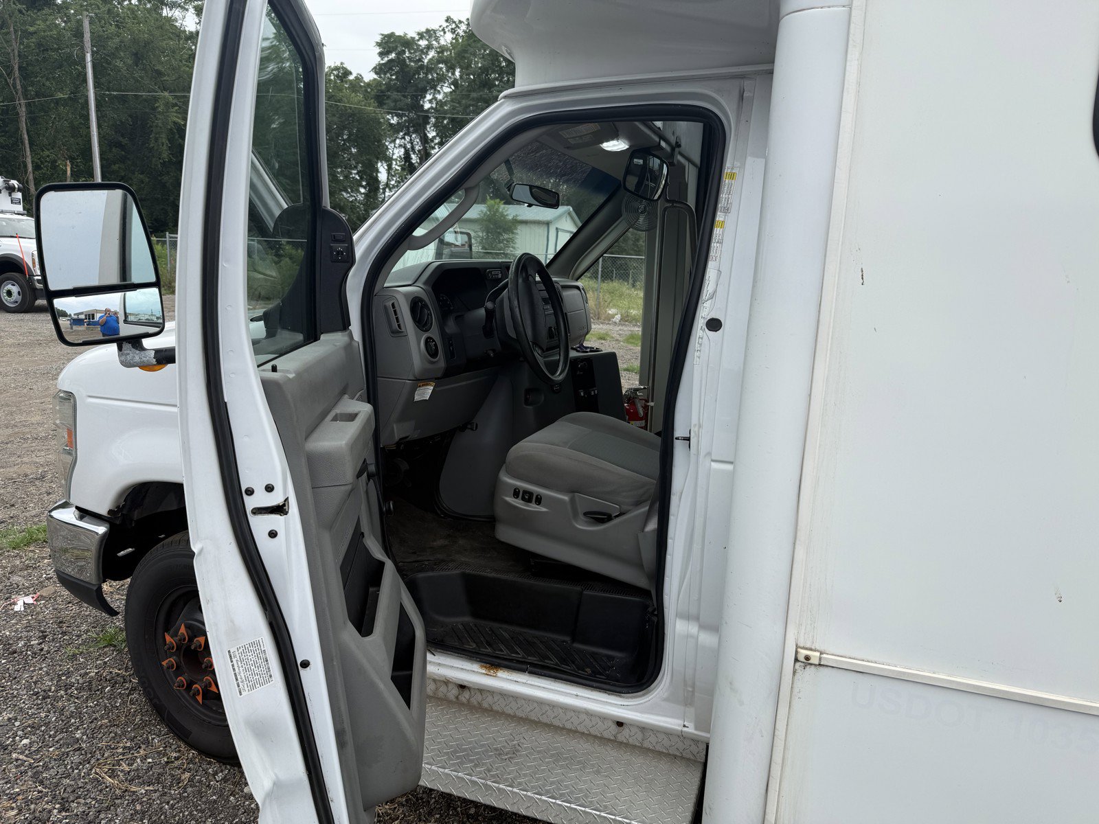 Used 2016 Ford E-450 and Econoline 450 Super Duty w/ Shuttle Bus Prep Package RWD image 9