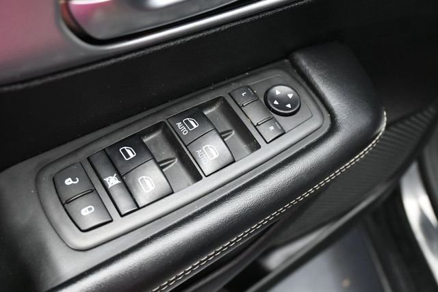 Used 2021 Chrysler Pacifica Touring w/ S Appearance Package FWD image 14