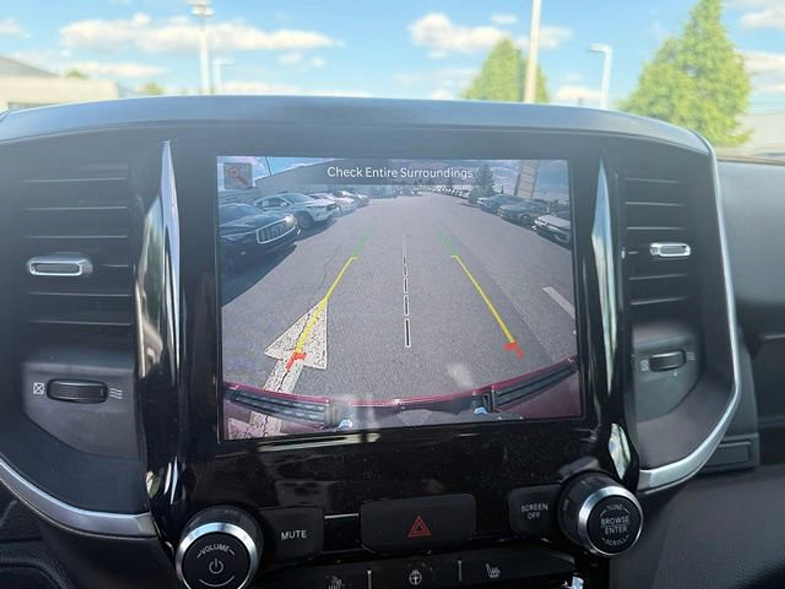 Used 2022 RAM 1500 Big Horn AWD/4WD image 14