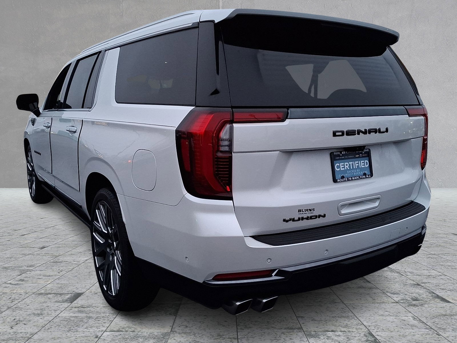 Certified 2025 GMC Yukon XL Denali Ultimate w/ LPO, Illumination Package image 8