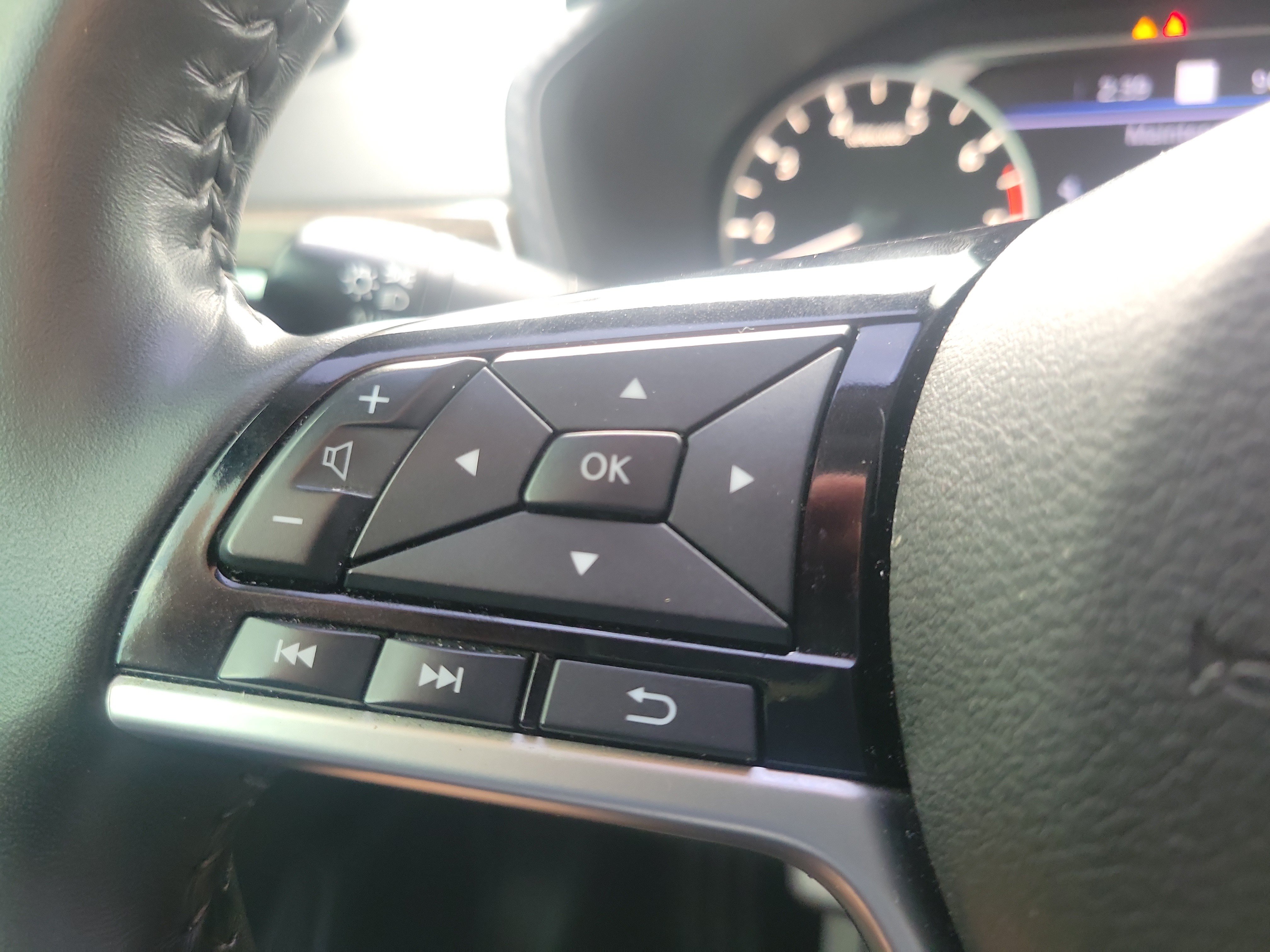 Used 2020 Nissan Altima 2.5 Platinum FWD image 16