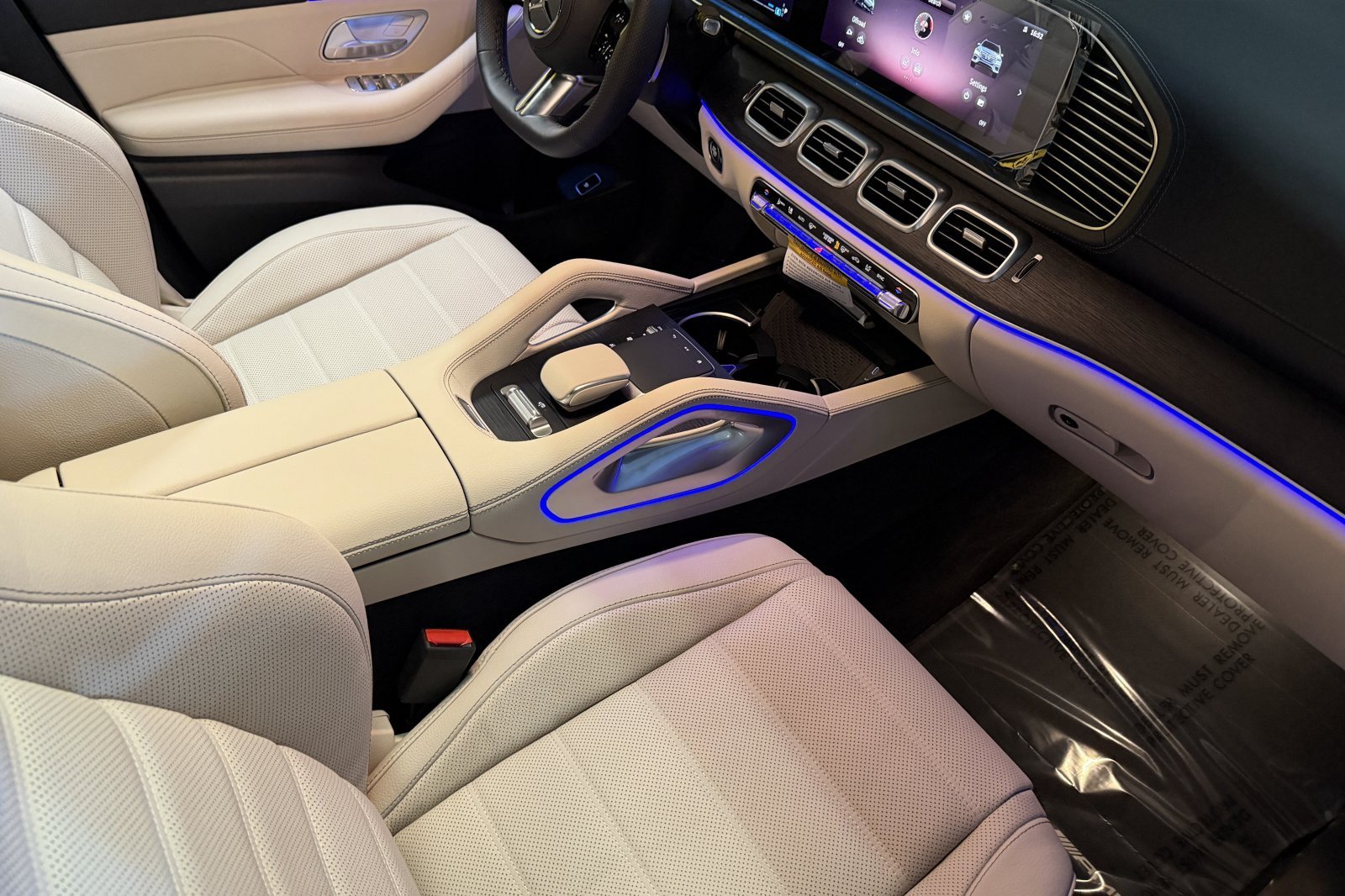 New 2026 Mercedes-Benz GLS 580 4MATIC image 15