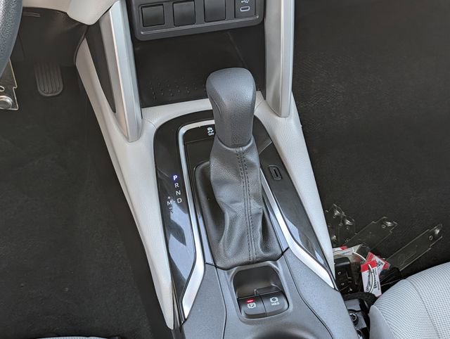 Used 2025 Toyota Corolla Cross L image 14