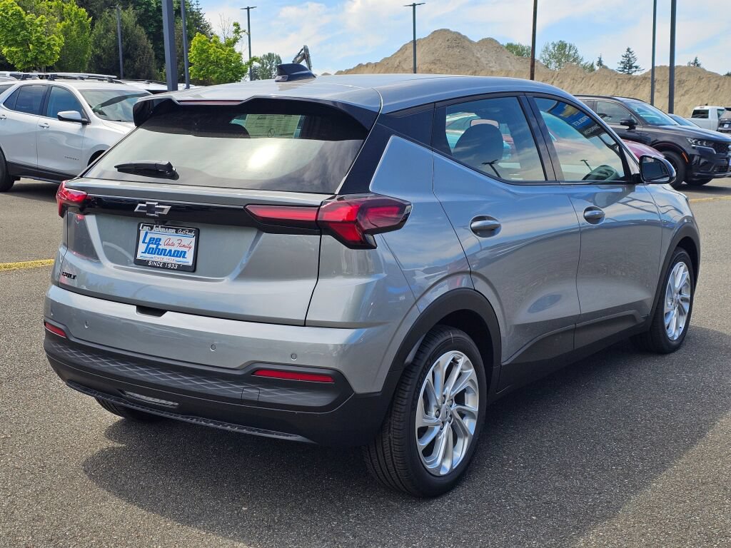 New 2027 Chevrolet Bolt LT FWD image 5