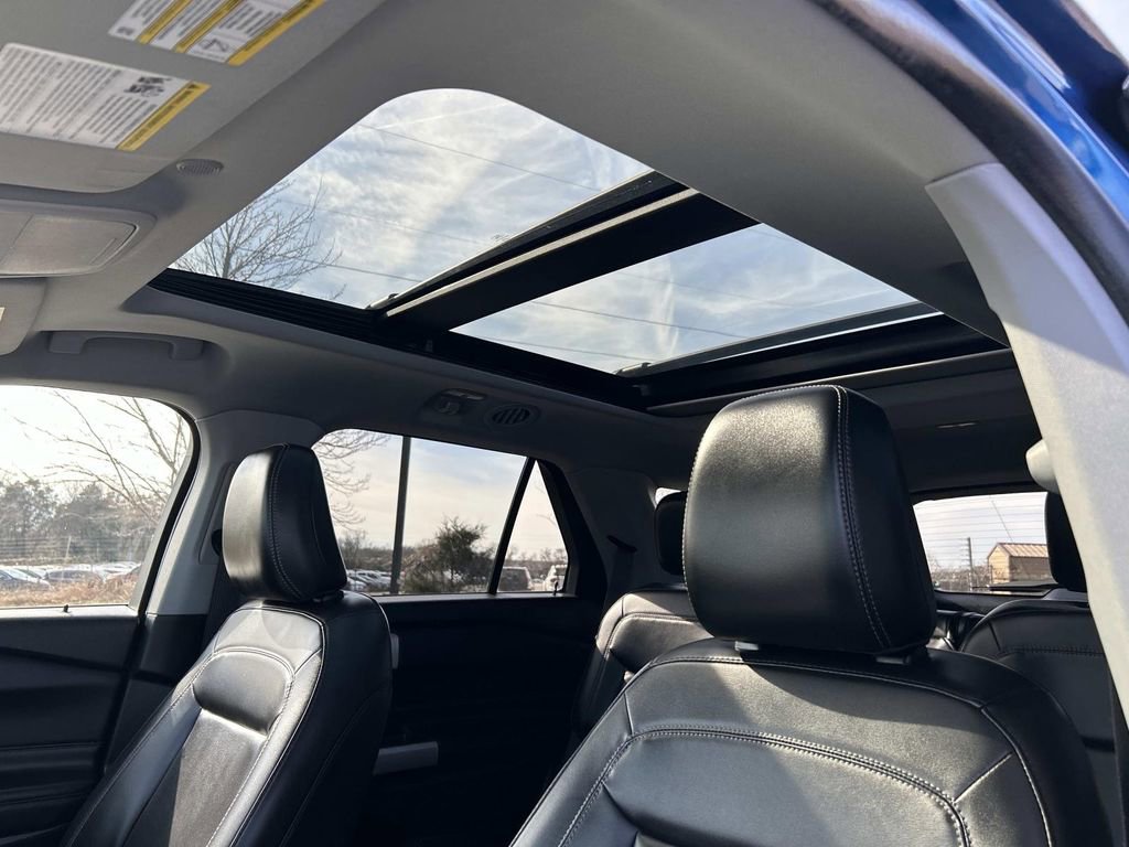 Used 2021 Ford Explorer XLT w/ Equipment Group 202A image 24