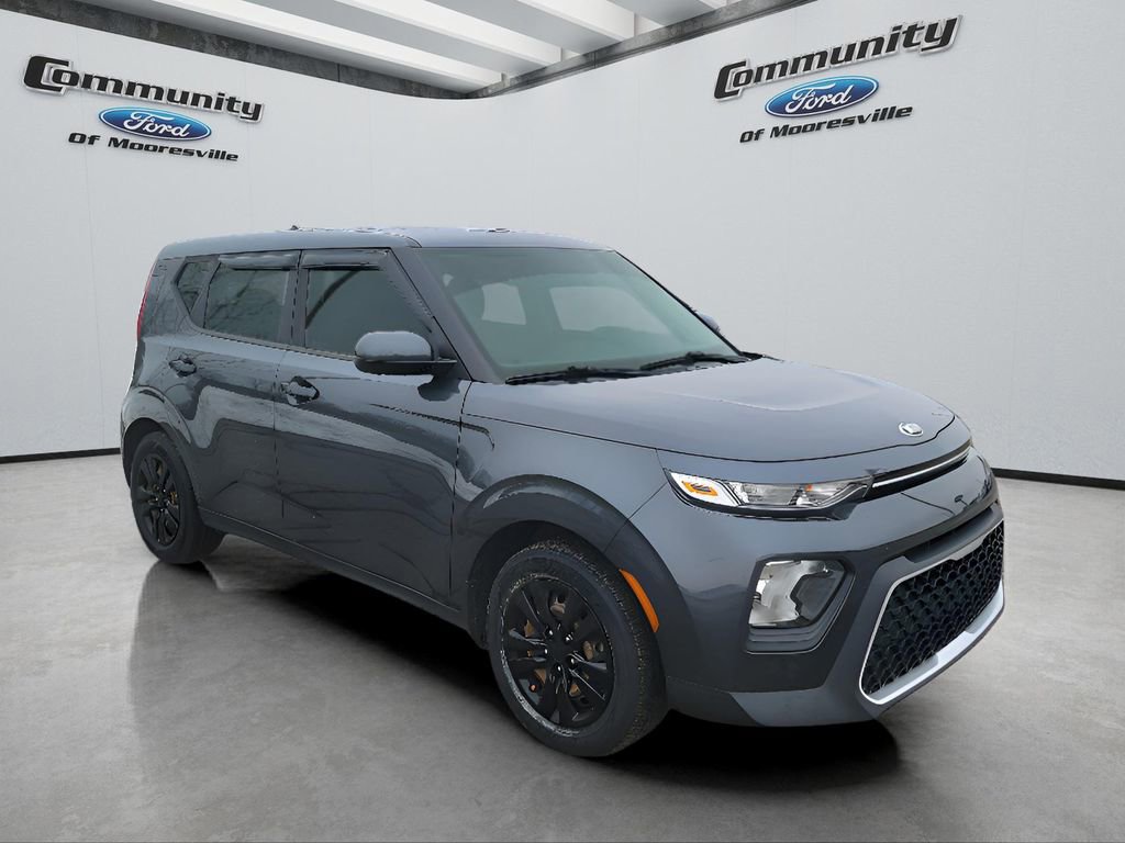 Used 2020 Kia Soul LX image 3