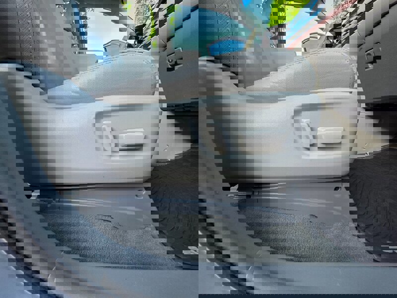 Used 2014 Toyota Sienna XLE image 34