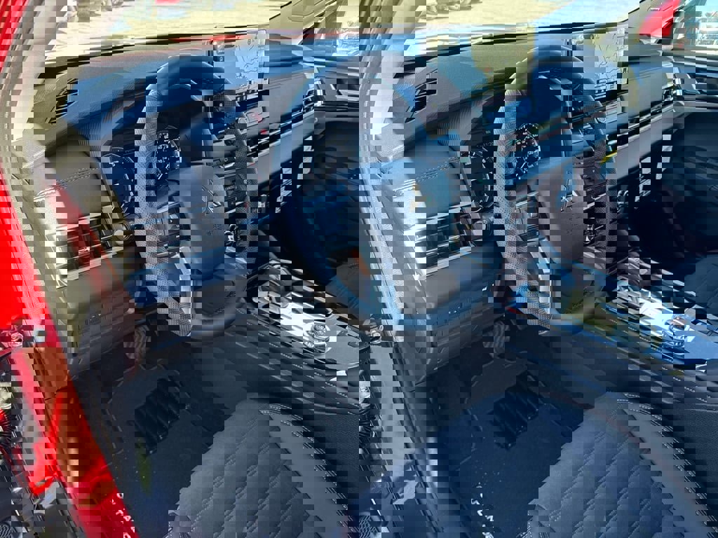 New 2025 Mitsubishi Outlander SE image 20