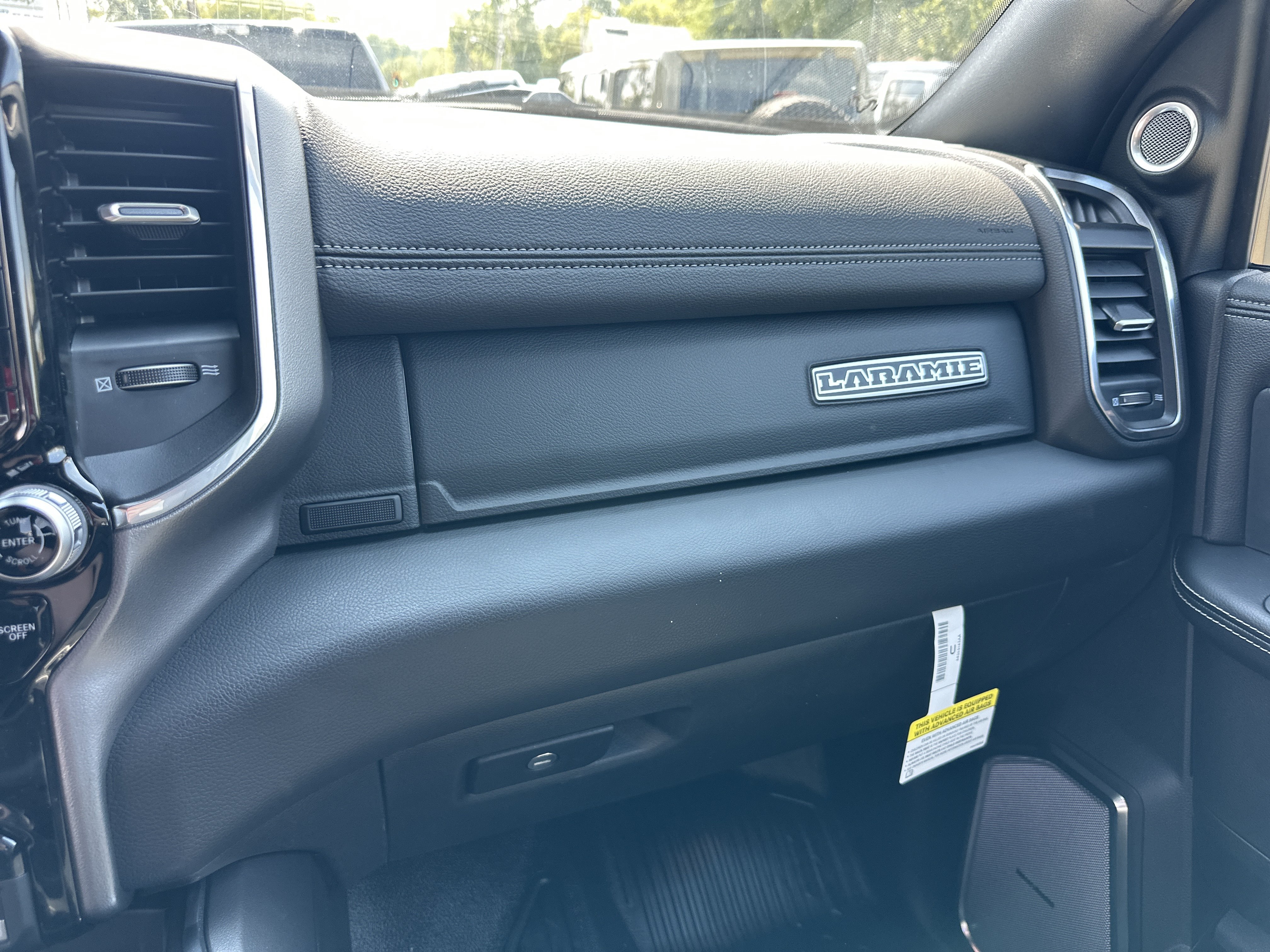 New 2027 RAM 3500 Big Horn w/ Laramie Trim Package AWD/4WD image 5