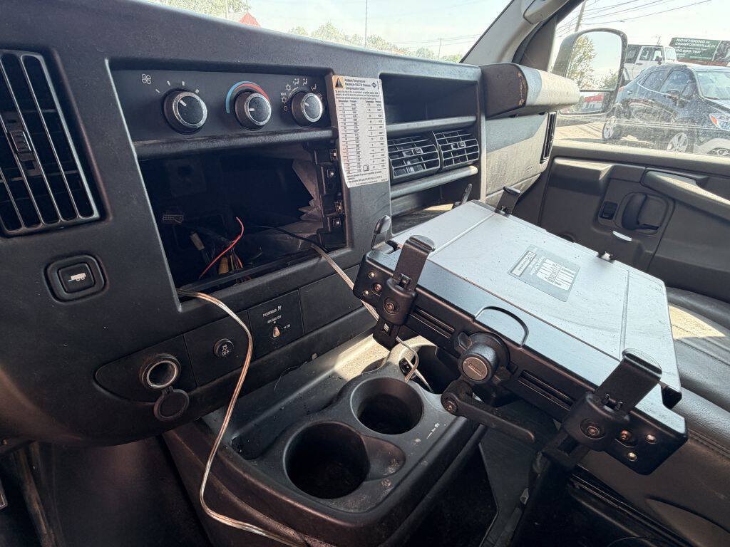 Used 2012 Chevrolet Express 2500 w/ Cold Climate Package RWD image 8