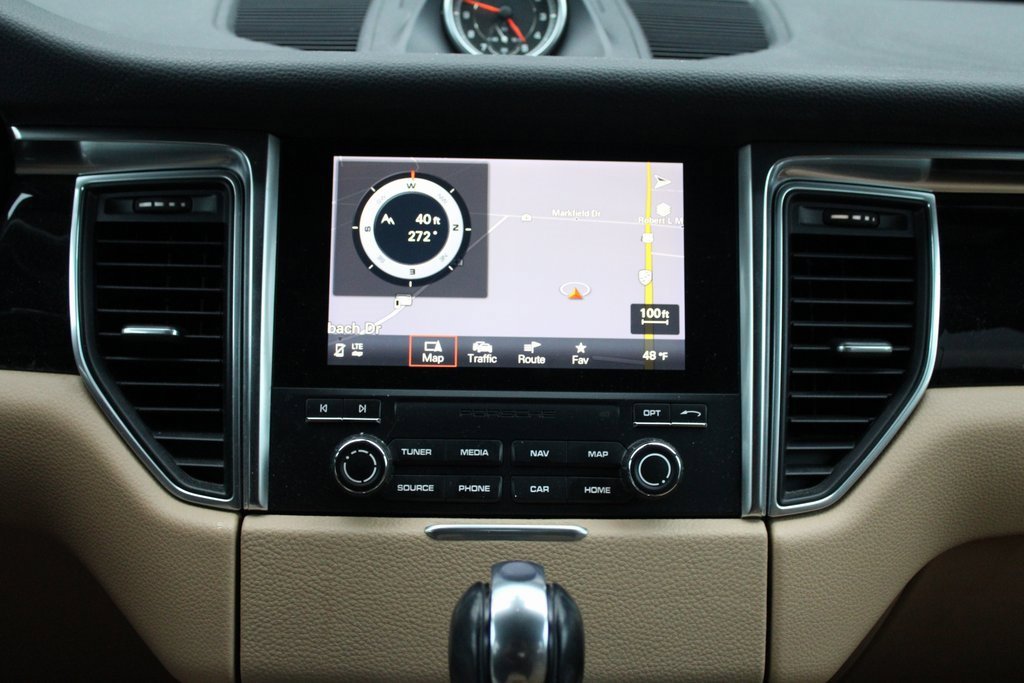 Used 2018 Porsche Macan image 26