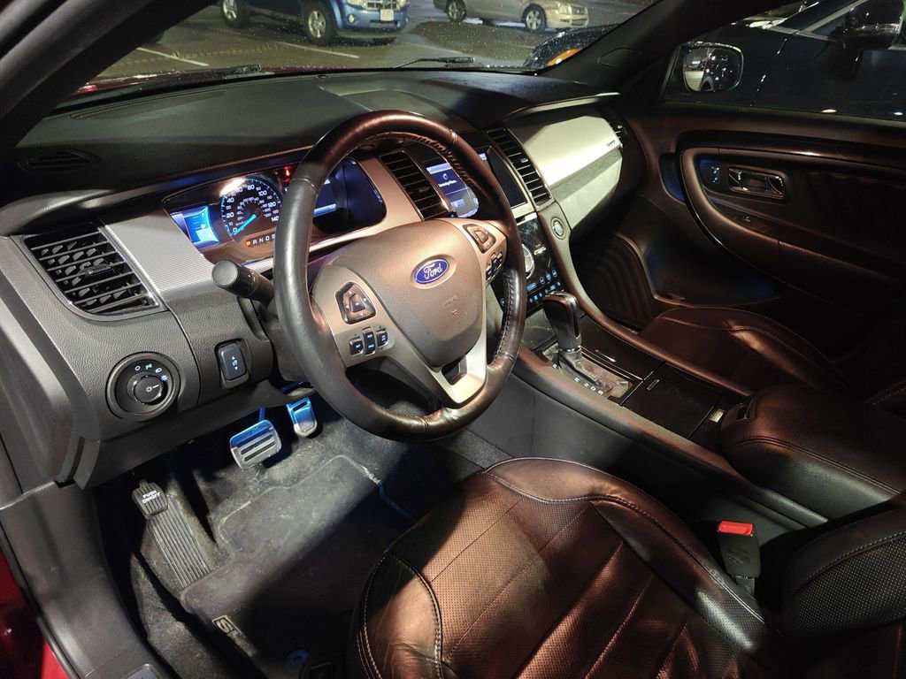 Used 2013 Ford Taurus SHO image 7
