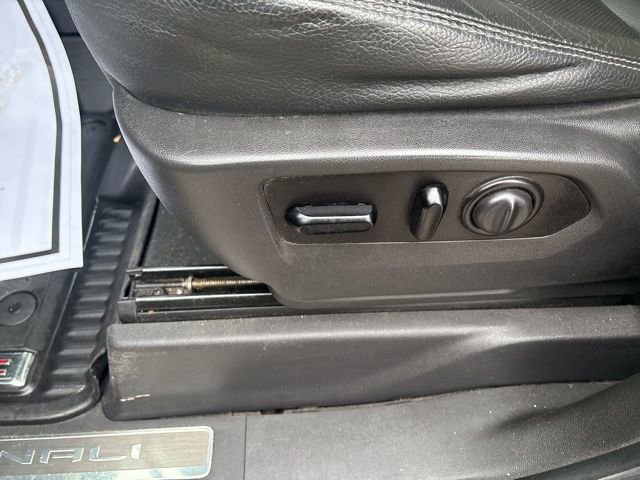 Used 2021 GMC Sierra 2500 Denali w/ Denali Ultimate Package image 35