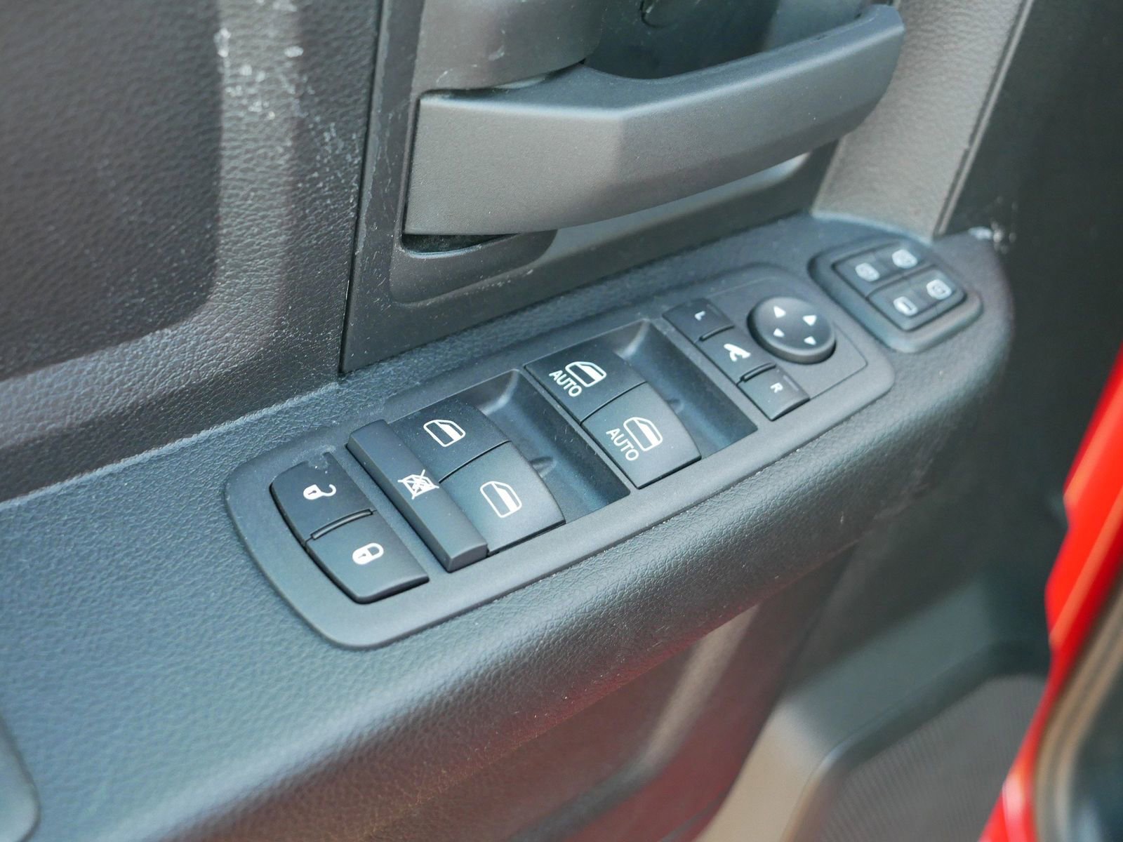 Used 2024 RAM 2500 Tradesman w/ Chrome Appearance Group image 16