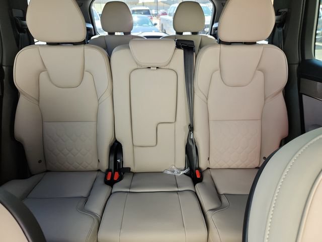 New 2026 Volvo XC90 B6 Plus w/ Protection Package Premier AWD/4WD image 13