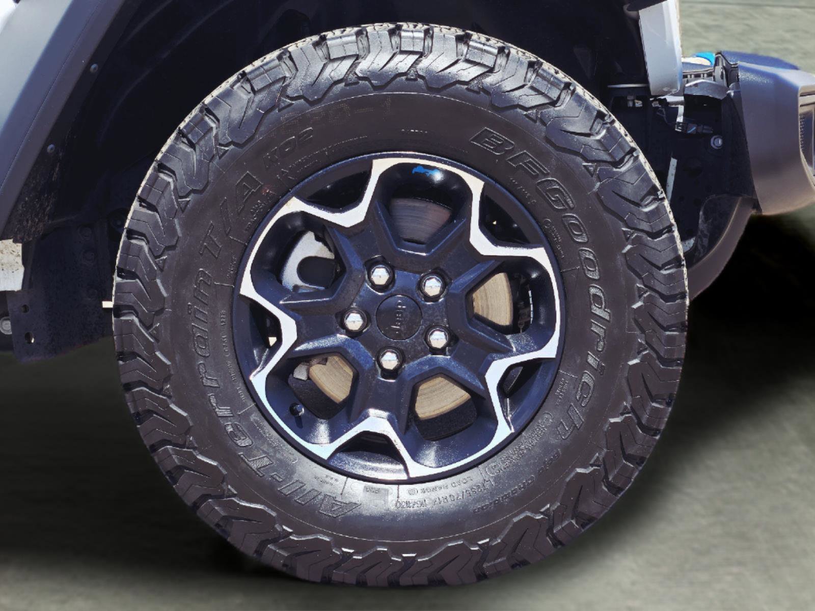 Used 2023 Jeep Wrangler Unlimited Rubicon 4xe AWD/4WD image 9