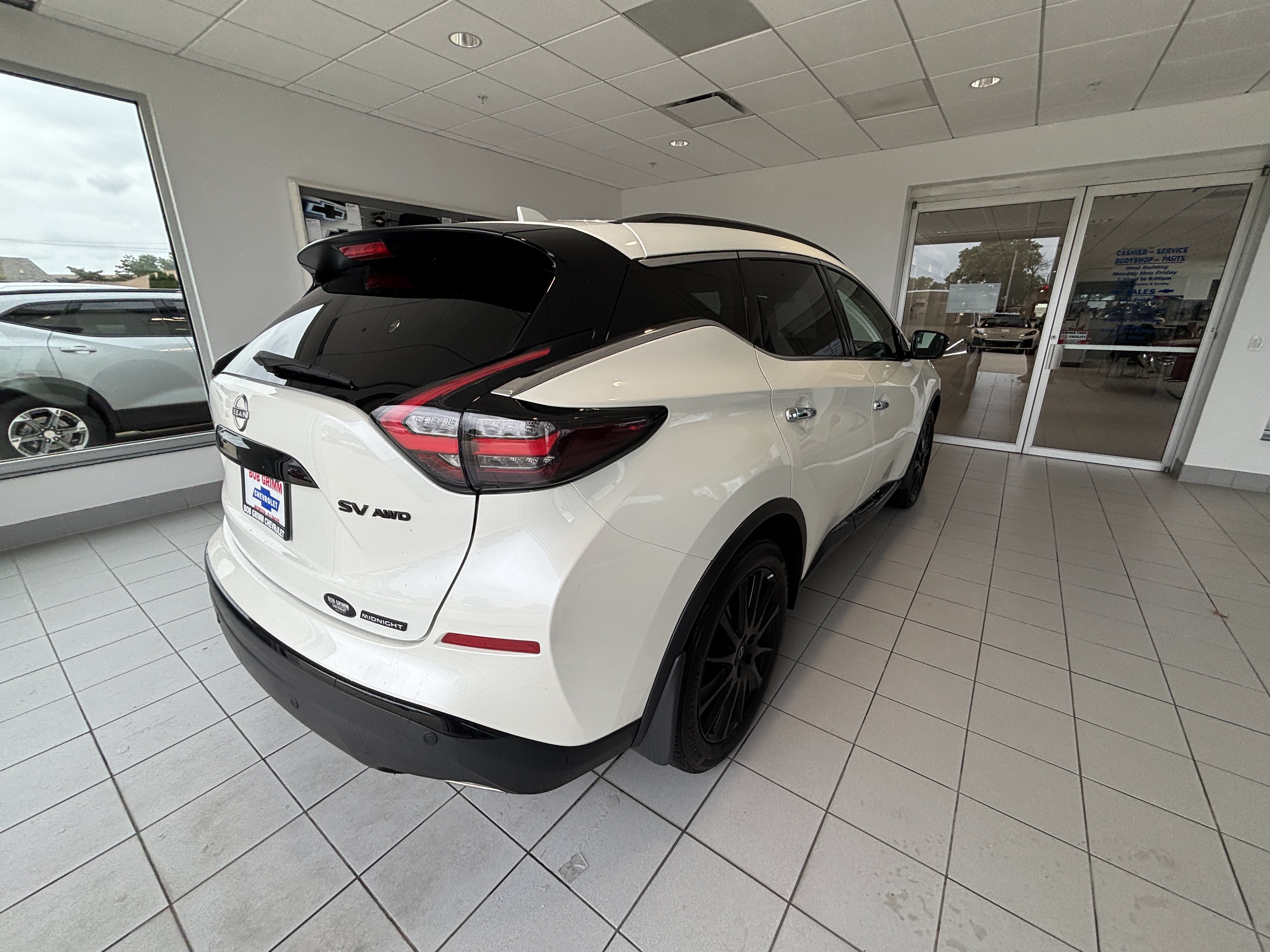 Used 2024 Nissan Murano SV w/ SV Midnight Edition Package AWD/4WD image 7