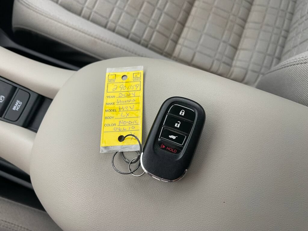 Used 2024 Honda HR-V LX image 4