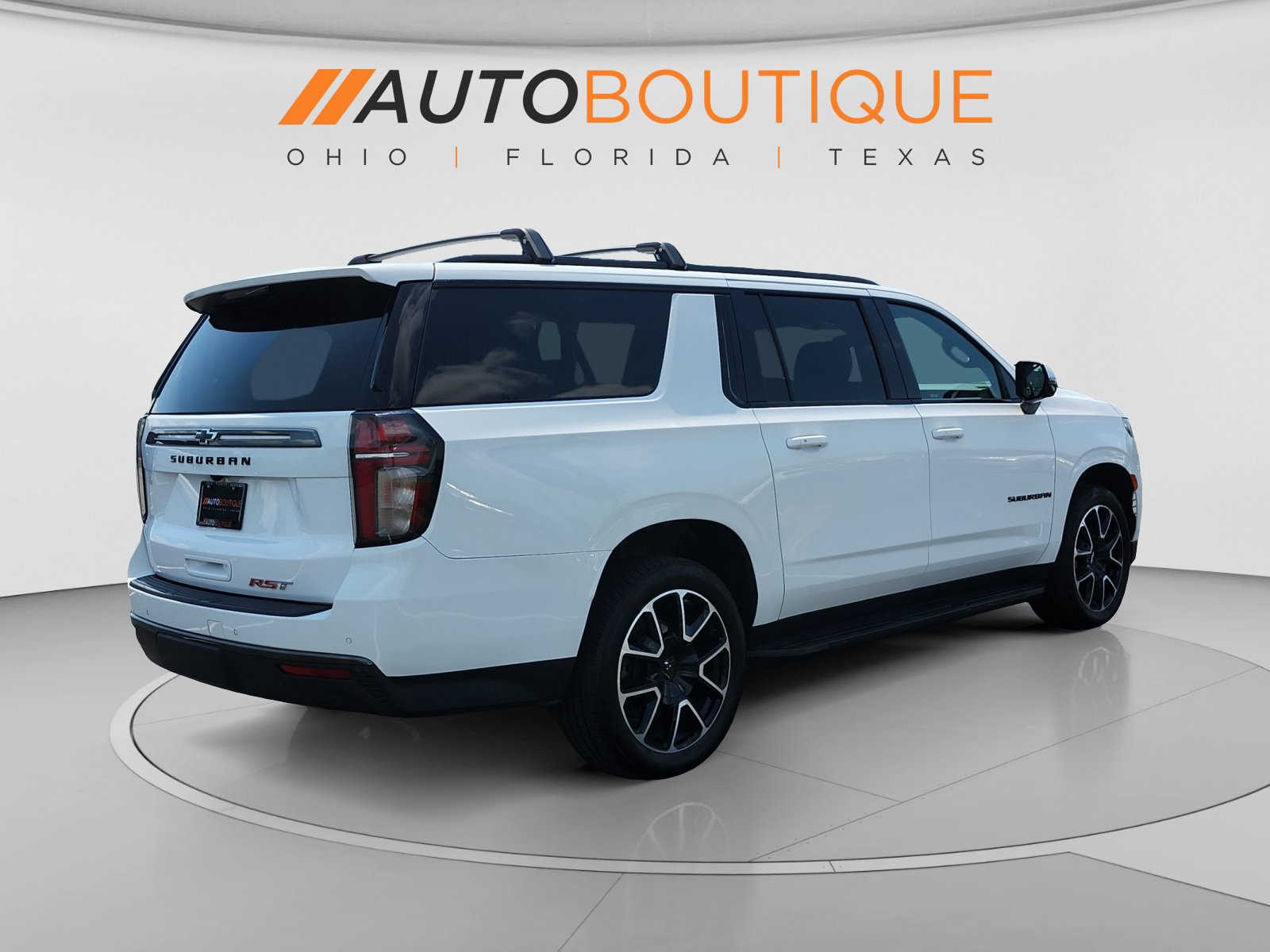Used 2021 Chevrolet Suburban RST w/ Luxury Package AWD/4WD image 5